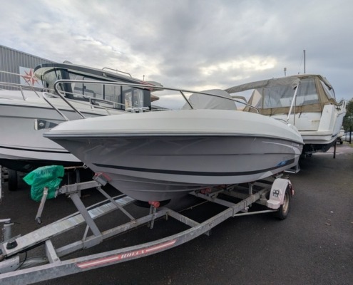 Flyer 550 open S2 1 495x400 - Bateaux &agrave; moteurs