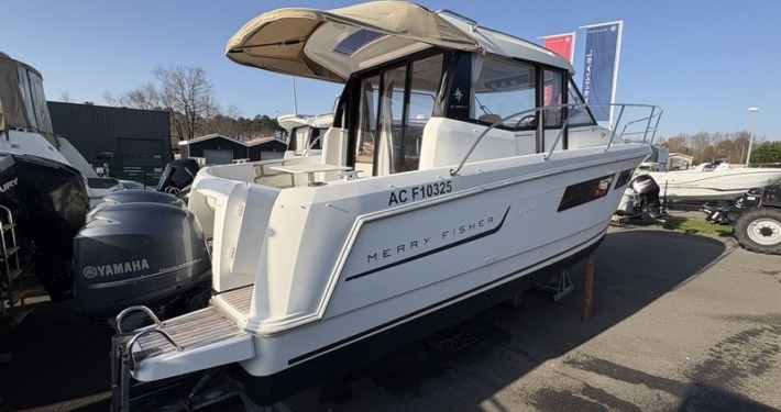 mini IMG 0115 710x375 - Jeanneau Merry Fisher 855 Croisi&egrave;re