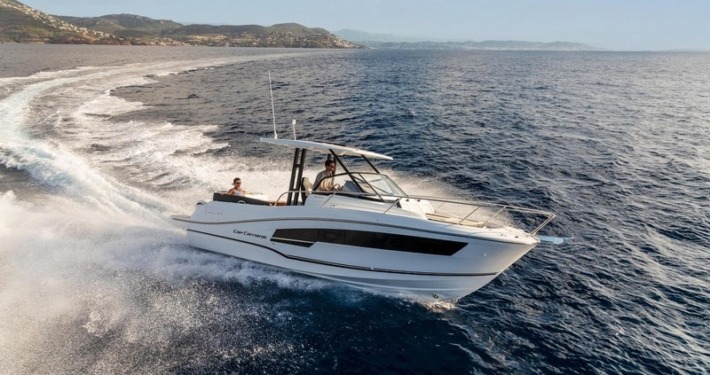 Cap Camarat 9.0 WA Série 2 Cap Camarat 9.0 WA2 3 710x375 - Cap Camarat 9.0 WA Série 2