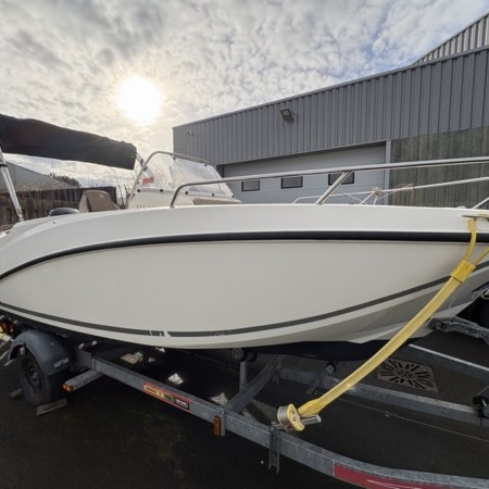 Quicksilver-Activ-550-open