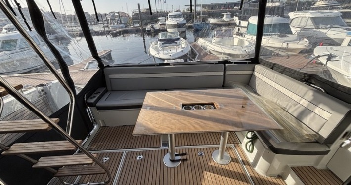 Jeanneau Merry Fisher 1295 Fly mini 14 710x375 - Jeanneau Merry Fisher 1295 Fly