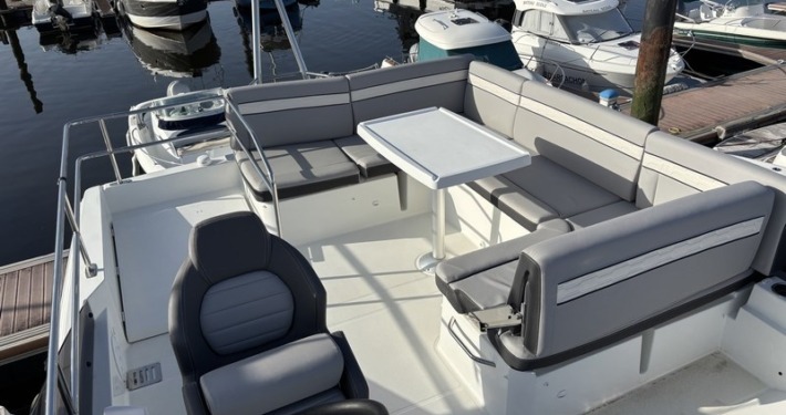 Jeanneau Merry Fisher 1295 Fly mini 15 710x375 - Jeanneau Merry Fisher 1295 Fly