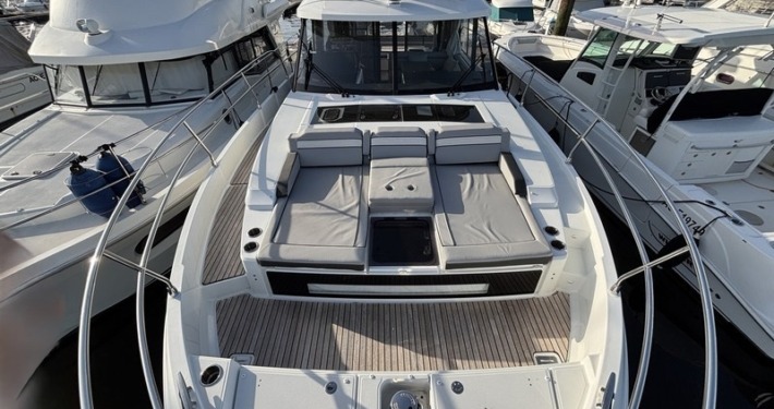 Jeanneau Merry Fisher 1295 Fly mini 2 710x375 - Jeanneau Merry Fisher 1295 Fly