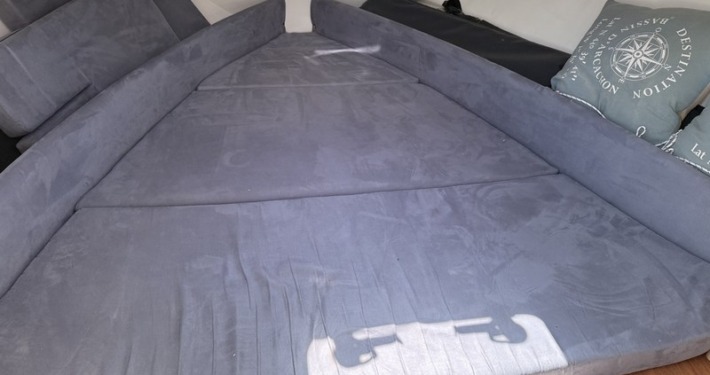 B2 702 14 710x375 - Cap Ferret 702 Sundeck