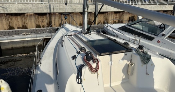 Jeanneau Sun 2500 mini 3 710x375 - Jeanneau Sun 2500