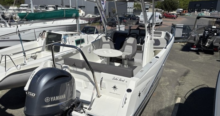 Cap Camarat 6.5 CC Série 3 Cap Camarat 6.5 CC Serie 3 10 710x375 - Cap Camarat 6.5 CC Série 3