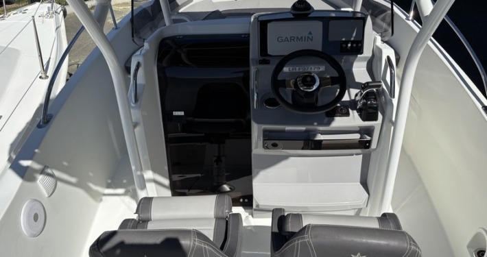 Cap Camarat 6.5 CC Série 3 Cap Camarat 6.5 CC Serie 3 5 710x375 - Cap Camarat 6.5 CC Série 3