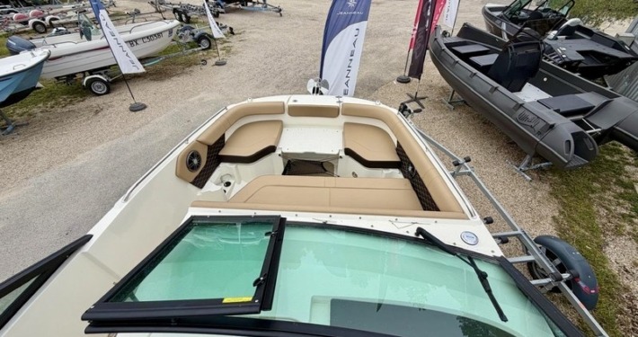 SEARAY 250 SDX 4 710x375 - SEARAY 250 SDX