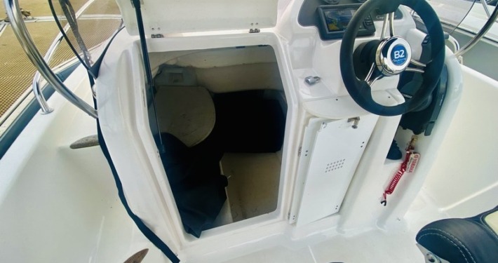 b2 marine 572 10 710x375 - Cap Ferret 572 open