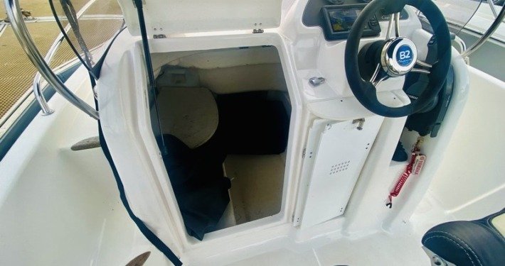 b2 marine 572 10 710x375 - Cap Ferret 572 open