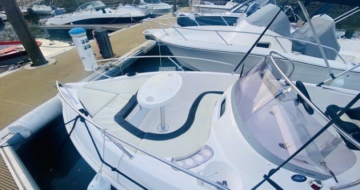 b2 marine 572 8 710x375 - Cap Ferret 572 open