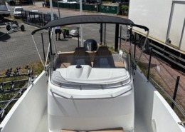Jeanneau Cap Camarat 7.5 CC Cap Camarat 7.5 CC 8 260x185 - Jeanneau Cap Camarat 7.5 CC
